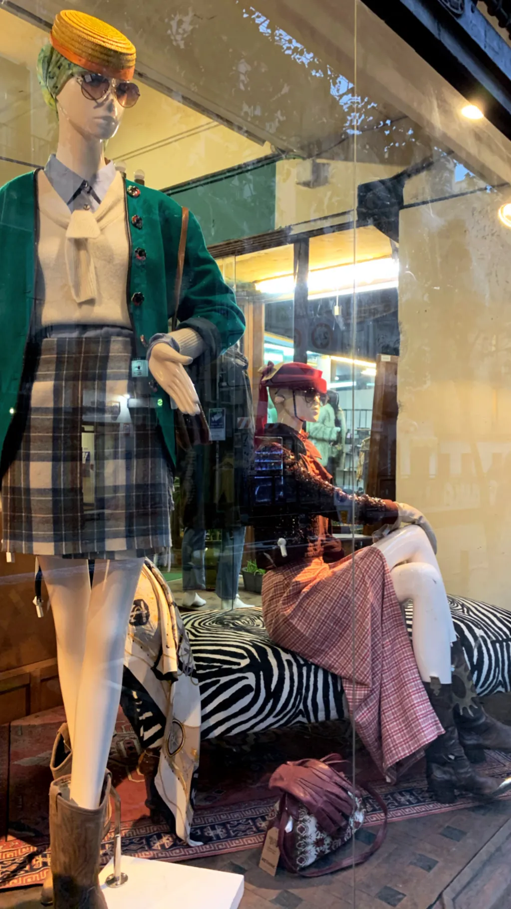 Window dresser