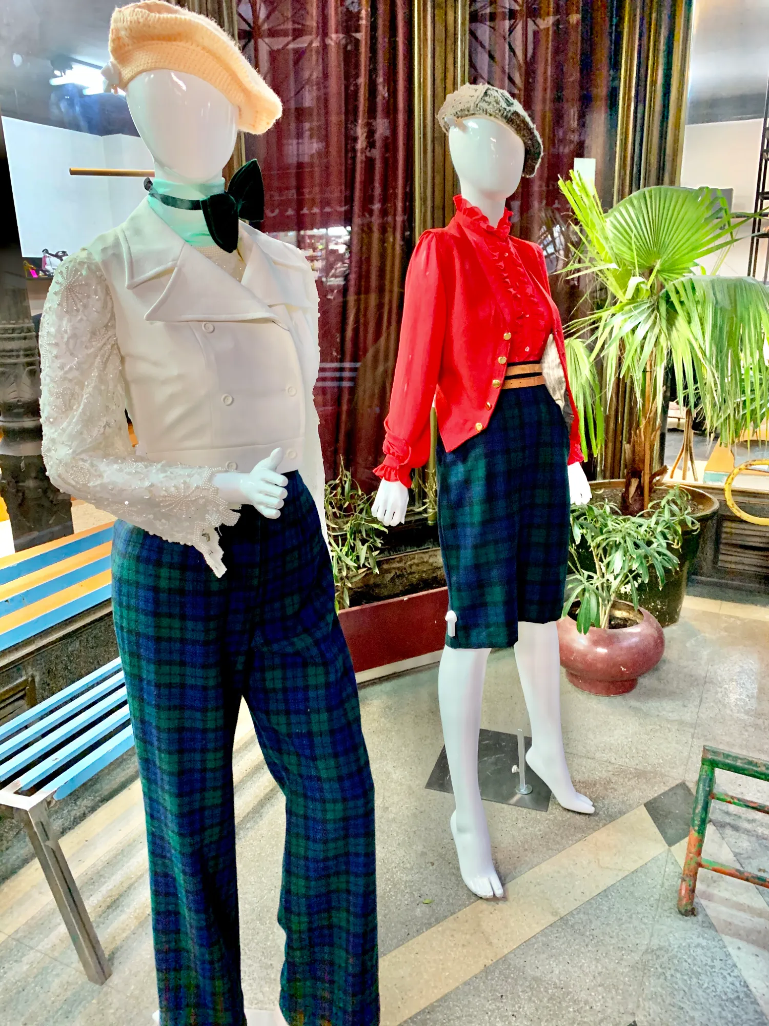 Window dresser