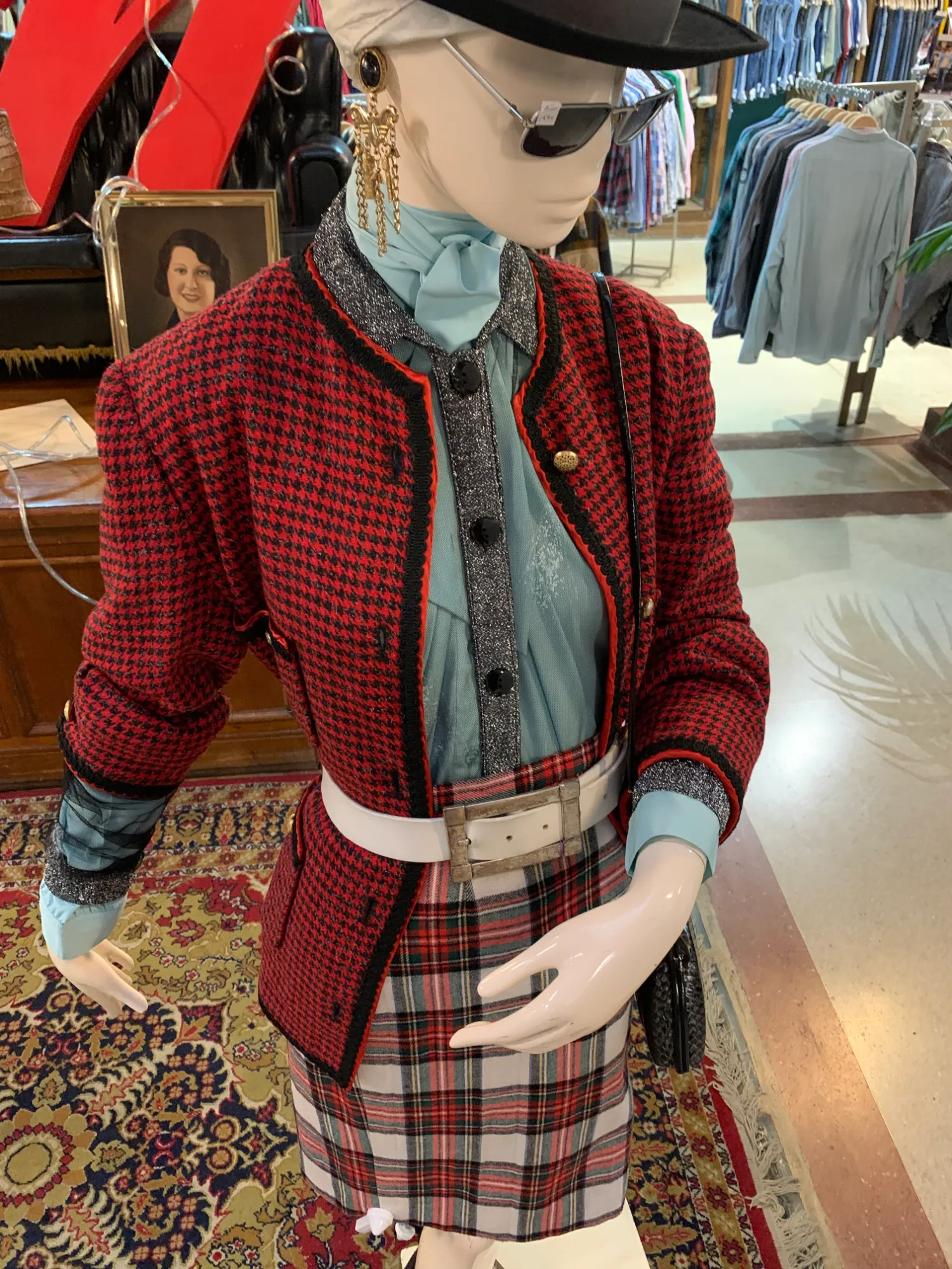 Window dresser