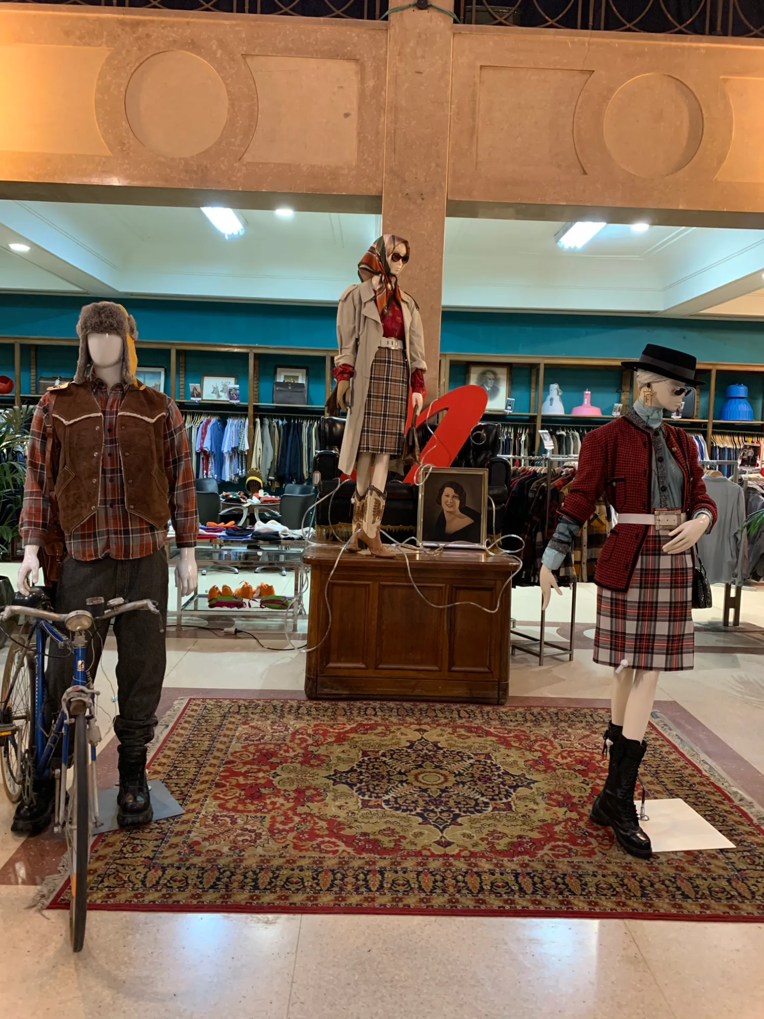 Window dresser