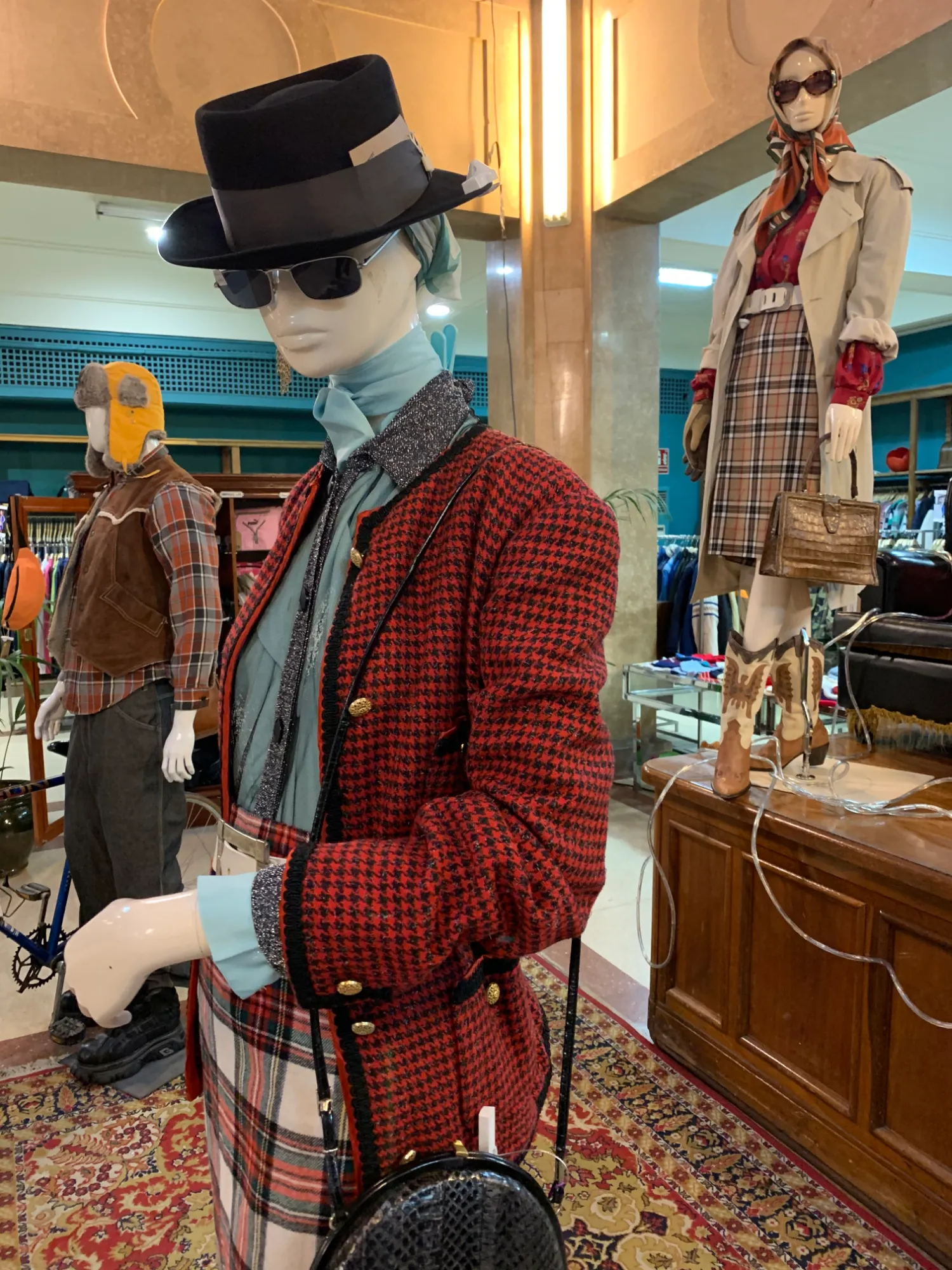 Window dresser
