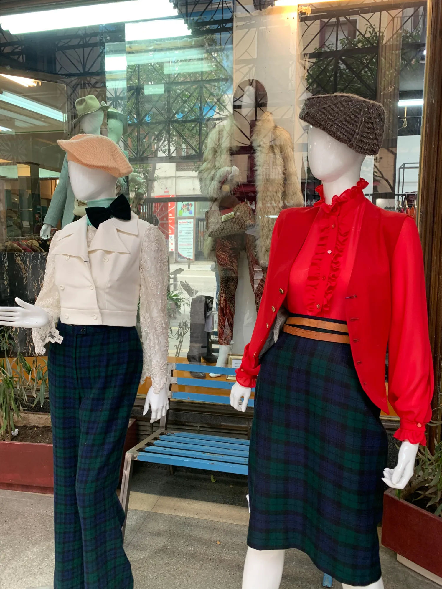 Window dresser