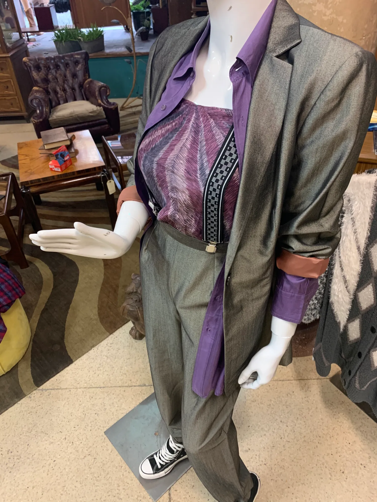 Window dresser