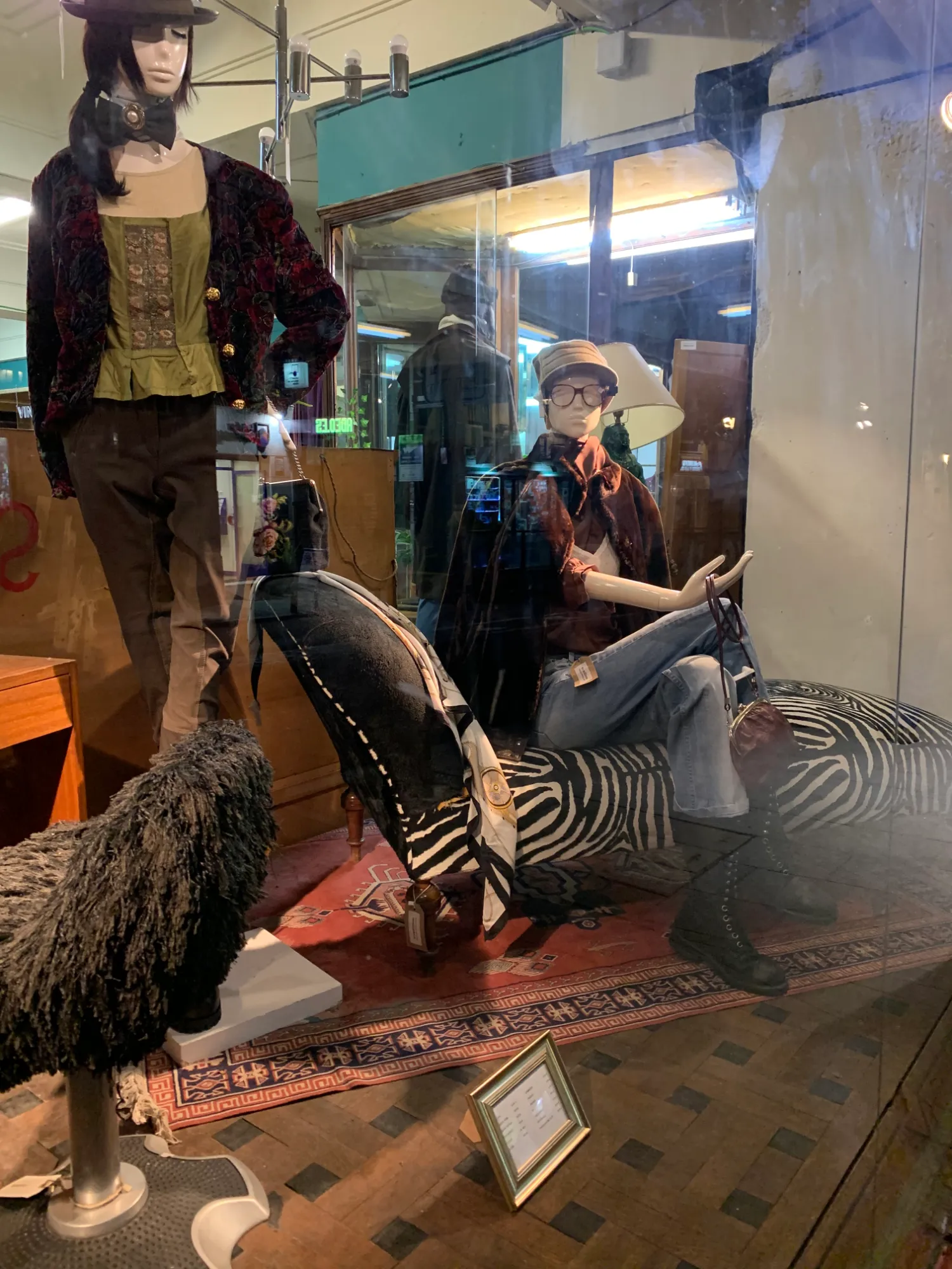 Window dresser